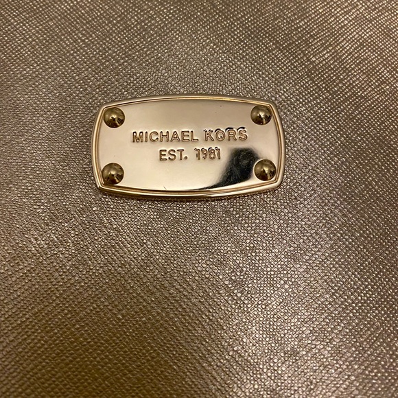 Michael Kors gold satchel large never used - Picture 6 of 7